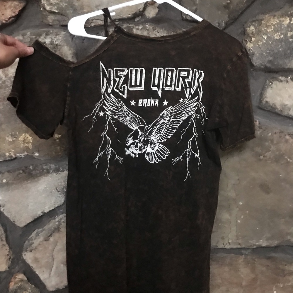 ⚡️TBN Cold Shoulder Tee⚡️ NWOT